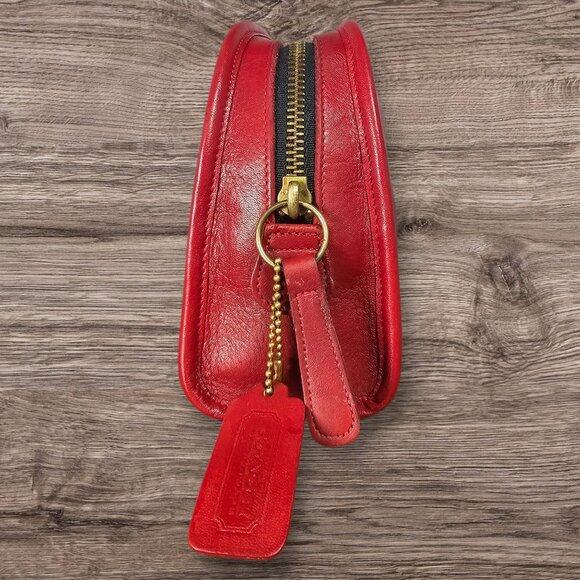 Coach Vintage Red Leather Travel Bag Case - Late 70s - Style 7225 - Picture 3 of 11